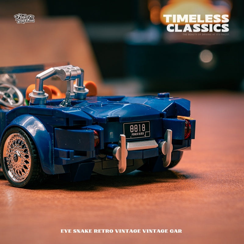 Cobra 1:32 Bausatz mit Display-Vitrine - 262-teiliger ABS-Bau
