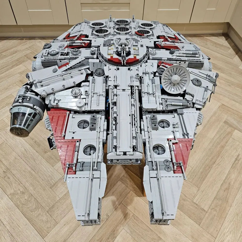 UCS Millenium Falcon with lighting | 11230pcs