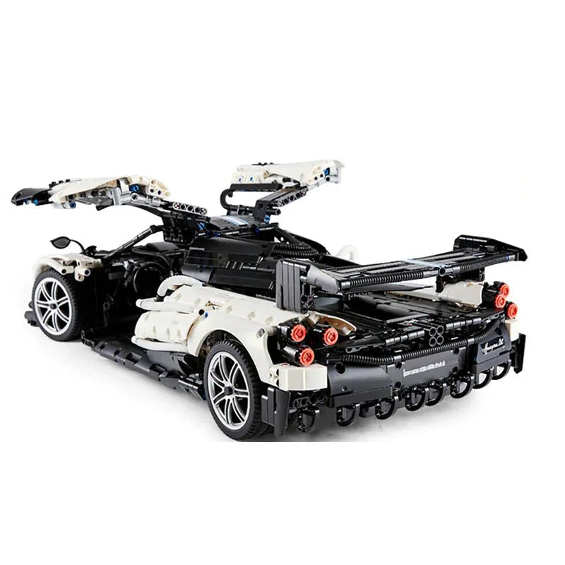 Pagani Huayra Roadster | 2896pcs