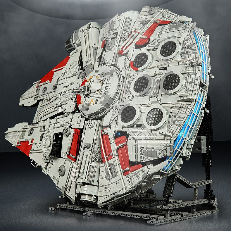 UCS Millenium Falcon with lighting | 11230pcs